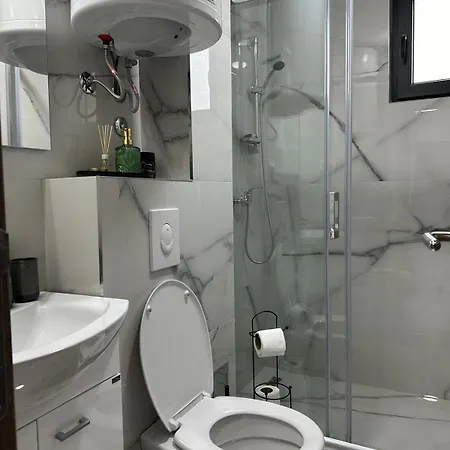 Zam Apartment *