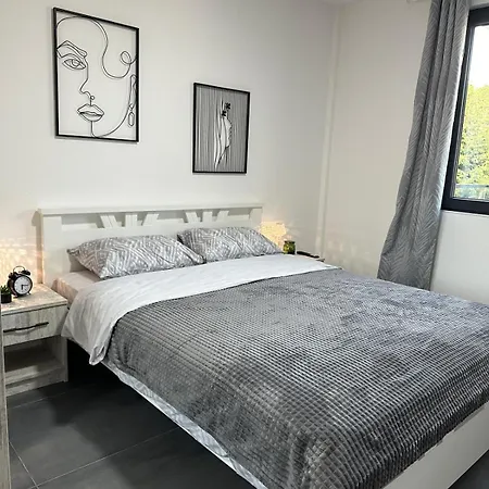 Zam Apartment